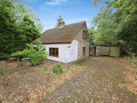 Cottage on Large Plot in Need of Complete Renovation